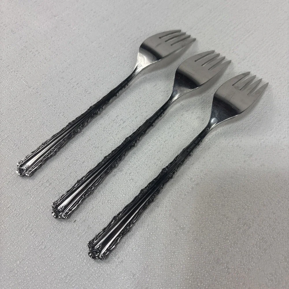 Oneida Deluxe CHERIE  Set of 3‎ Salad Forks 6 3/4